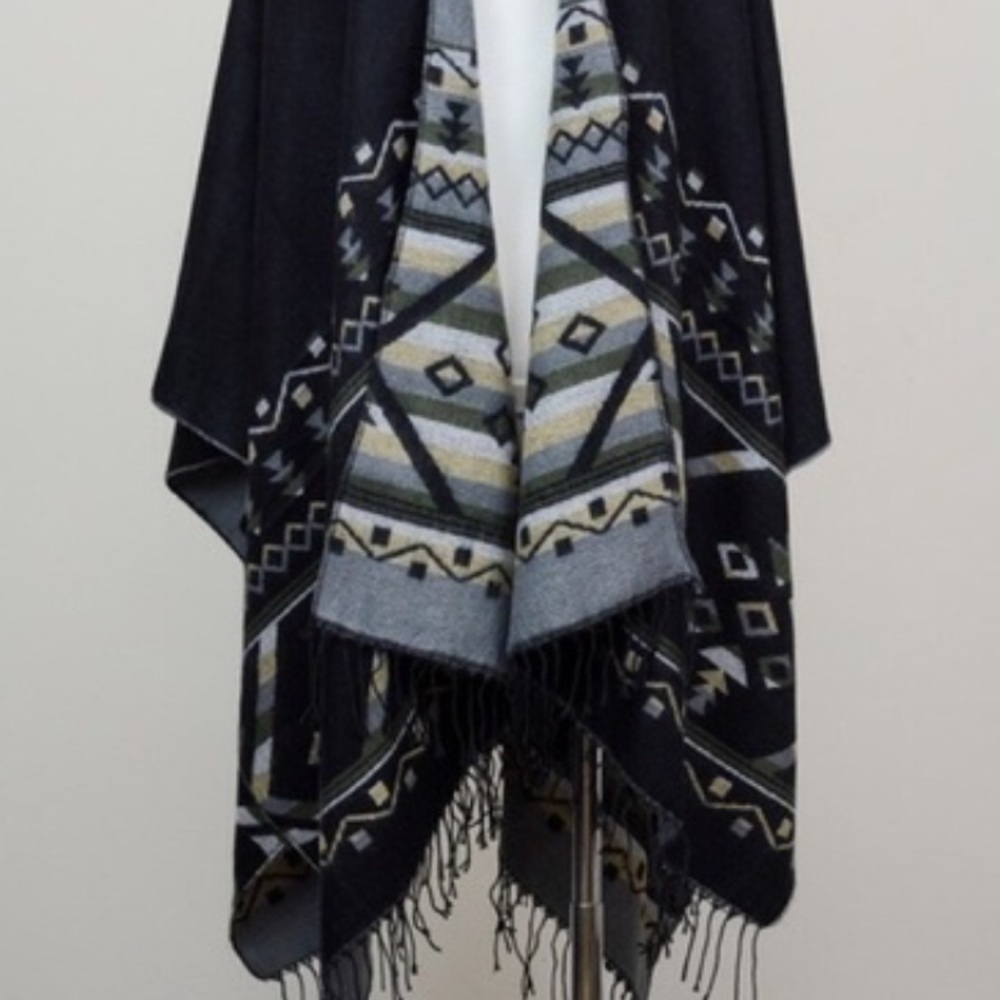 GREY FLANNEL WRAPPED KIMONO SCARF NWT - Picture 3 of 7
